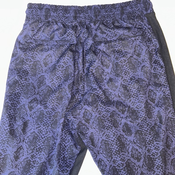 ATHLETA: Brooklyn jogger blue snake print - Picture 9 of 11